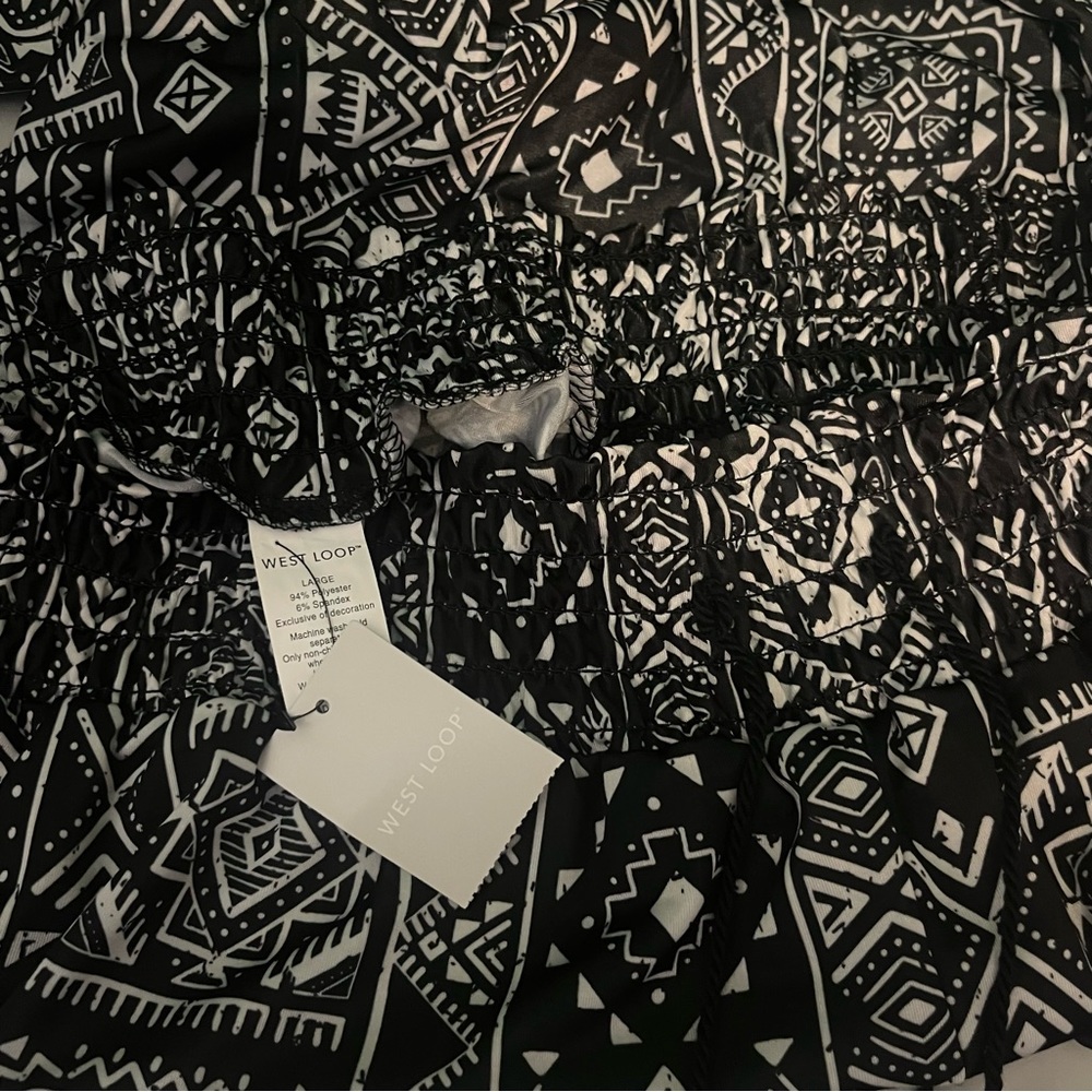 West Loop Women's Large Palazzo Pants Black and White Aztec like NWT - Picture 7 of 11